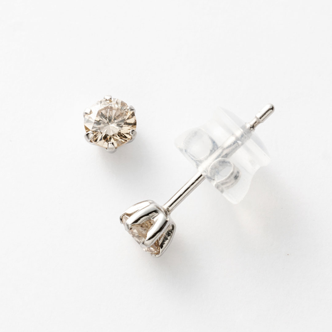 プラチナダイヤモンド　ピアス　0.３ct