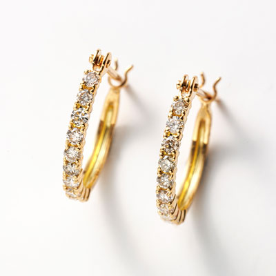 K18ダイヤモンドハーフエタニティーピアス